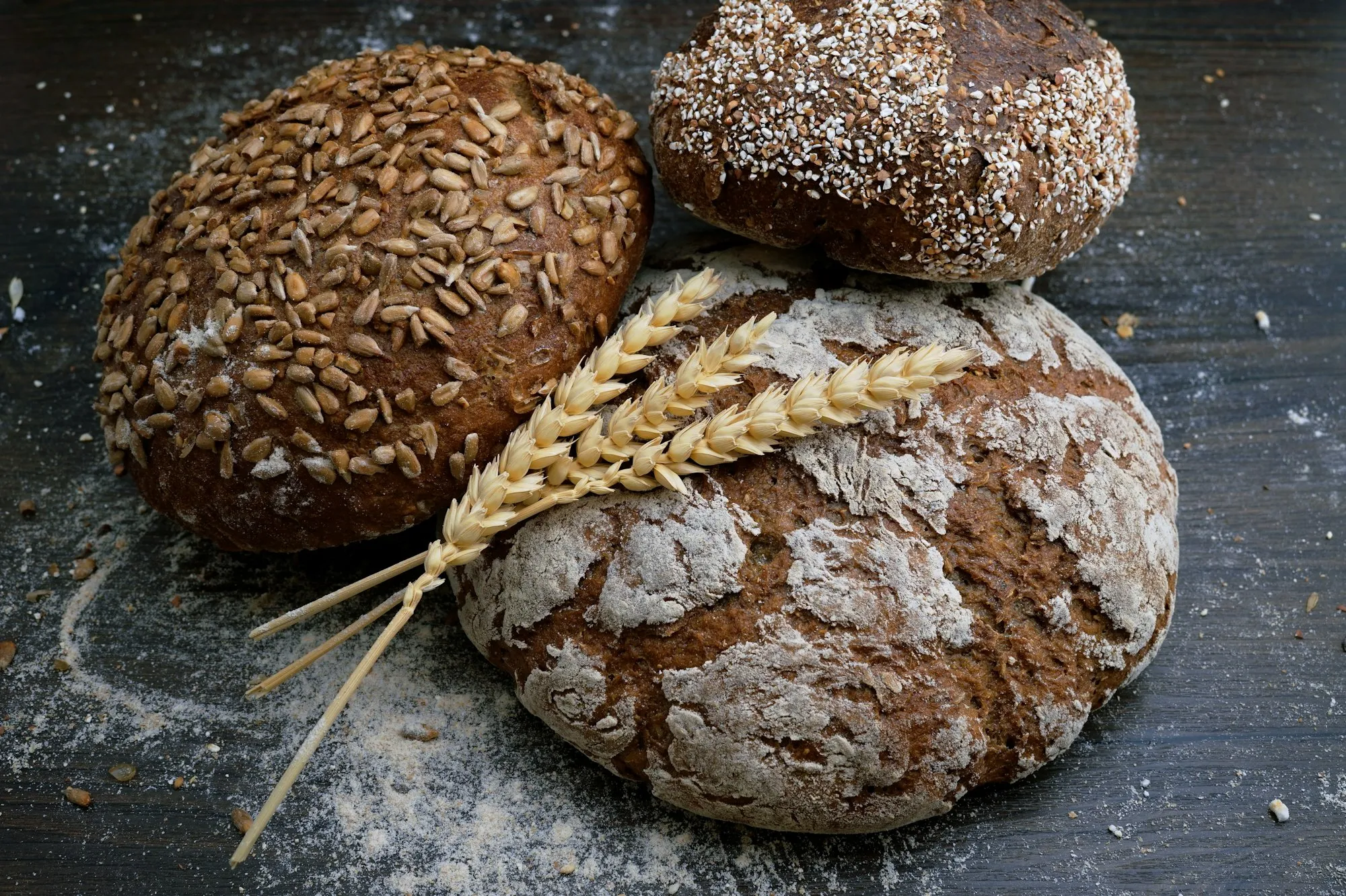 Sito web per panetteria e pasticceria con il banco di pane e dolci freschi e un pulsante per ordinare