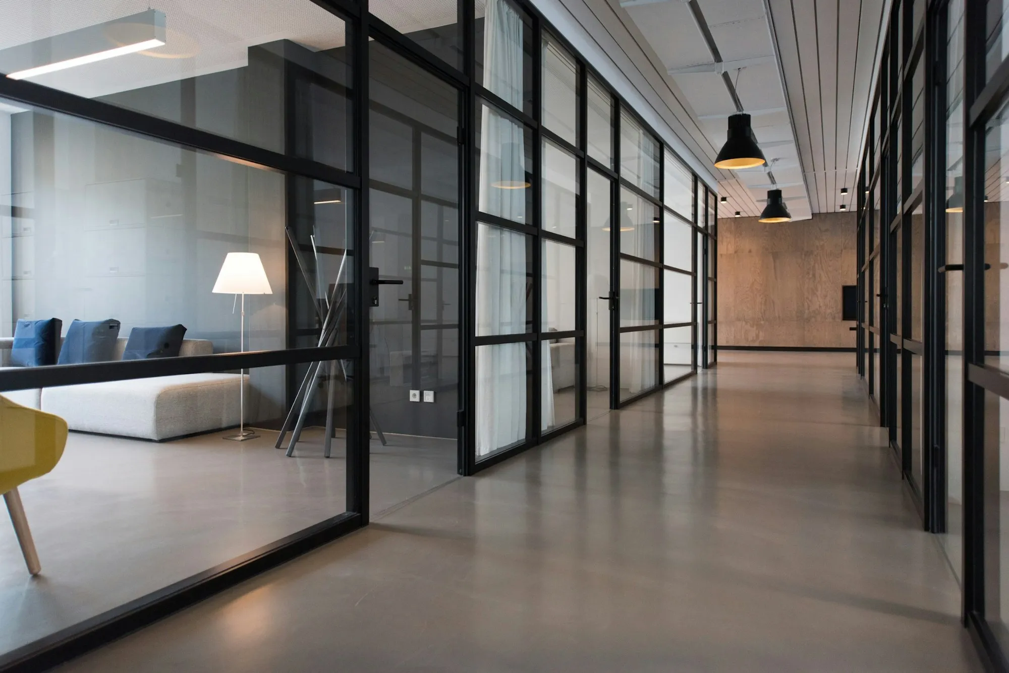 A cleaning company website showing an instant quote form and a recurring office contract offer