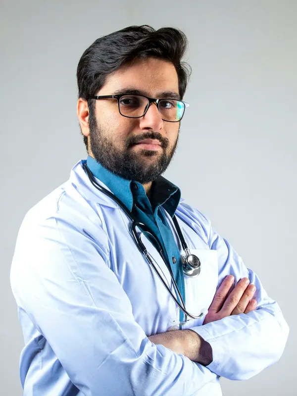 Dr. Marco B.
