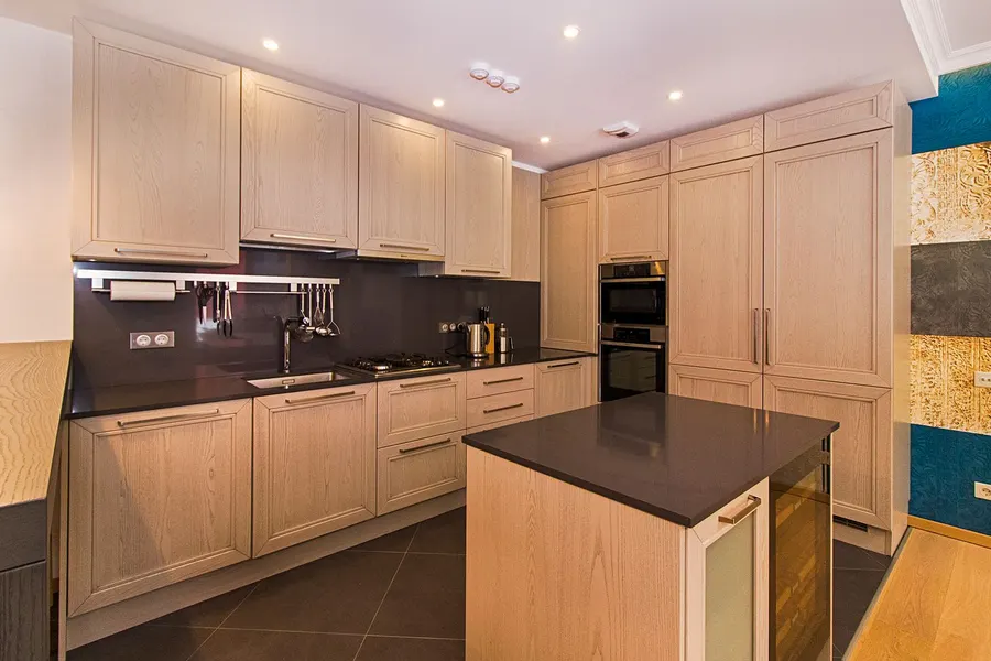 Officina oak kitchen