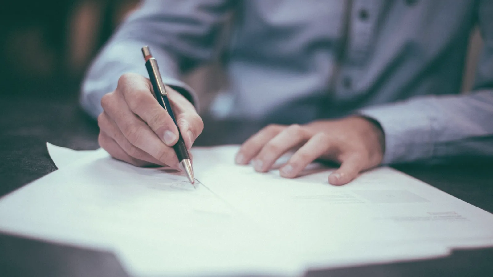 Signing of a notarial deed
